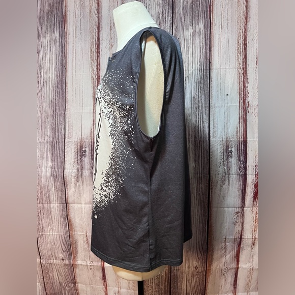 SAUKOLE | SLEEVELESS V NECK "SMOOTH AS TENNESSEE WHISKEY" TOP - Picture 7 of 9